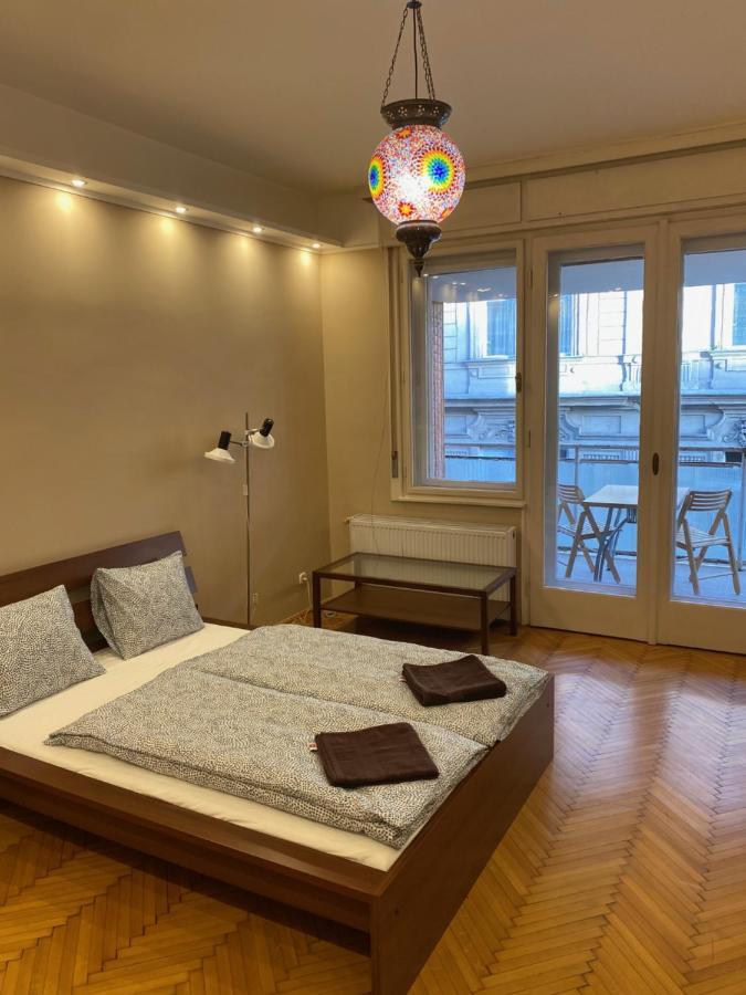 Parisi Flat Apartment บูดาเปสต์ ภายนอก รูปภาพ